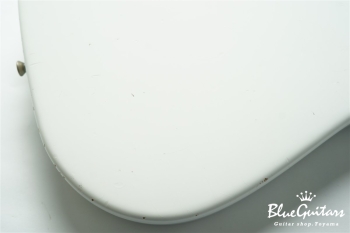 IRIS #206 Light Aged - Olympic White with Blue