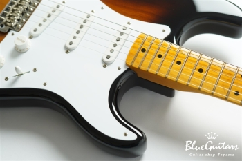 70th Anniversary American Vintage II 1954 Stratocaster - 2-Color Sunburst