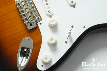 70th Anniversary American Vintage II 1954 Stratocaster - 2-Color Sunburst