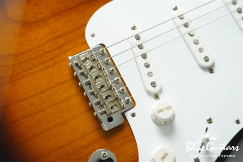 70th Anniversary American Vintage II 1954 Stratocaster - 2-Color Sunburst