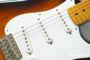 70th Anniversary American Vintage II 1954 Stratocaster - 2-Color Sunburst
