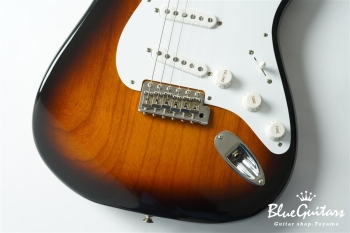 70th Anniversary American Vintage II 1954 Stratocaster - 2-Color Sunburst
