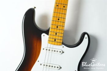 70th Anniversary American Vintage II 1954 Stratocaster - 2-Color Sunburst