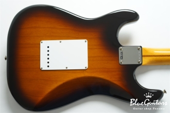 70th Anniversary American Vintage II 1954 Stratocaster - 2-Color Sunburst