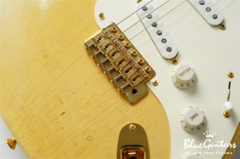 g7-ST/R Lightly Aged - Vintage White