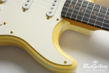 g7-ST/R Lightly Aged - Vintage White