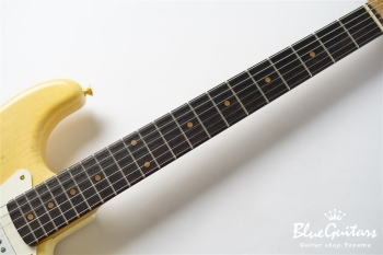 g7-ST/R Lightly Aged - Vintage White