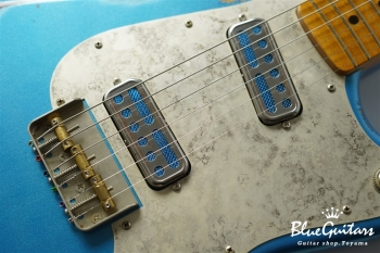 IRIS #067 Multilayer Heavy Aged - lake Placid Blue over 3Tone Sunburst