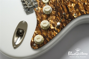 Model S. Glassy #118 - Pearl White / Pickguard Shaped by stone-D eyewear (2000s Cellulose Acetate/Made in SABAE,FUKUI)