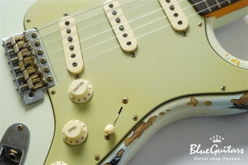 1961 Stratocaster Heavy Relic - Super Faded Aged Sonic Blue over 3-Tone Sunburst