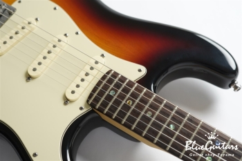 50th Anniversary American Deluxe Stratocaster - 3-Color Sunburst