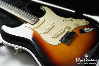 50th Anniversary American Deluxe Stratocaster - 3-Color Sunburst
