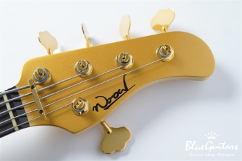 Vibe Standard-5 #196 - Glamorous gold