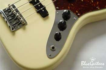 American Professional II Jazz Bass - Olympic White