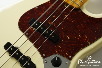 American Professional II Jazz Bass - Olympic White