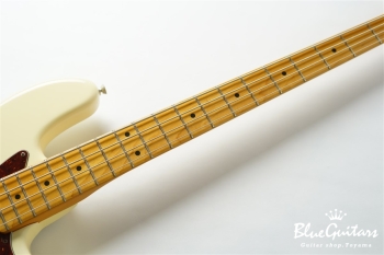 American Professional II Jazz Bass - Olympic White