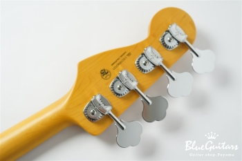 American Professional II Jazz Bass - Olympic White