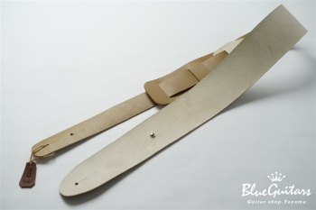 Plain Leather Wide - White & Round Studs / Silver