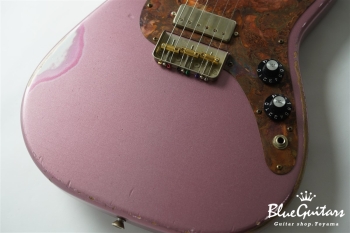 IRIS #204 Medium Aged - Burgundy Mist Metallic with Copper Red