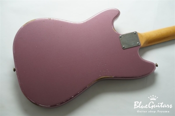 IRIS #204 Medium Aged - Burgundy Mist Metallic with Copper Red