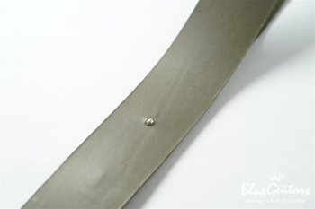 Plain Leather Wide - Olive & Oval Studs / Silver