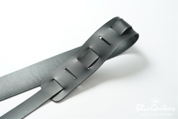 Plain Leather - Black & Rhombus Studs / Gold