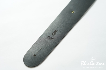 Plain Leather - Black & Rhombus Studs / Gold