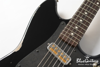 IRIS #215 Medium Aged - Black with Black