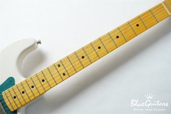 Model S. #216 Light Aged - White Blonde with Blue