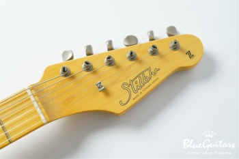 Model S. #216 Light Aged - White Blonde with Blue