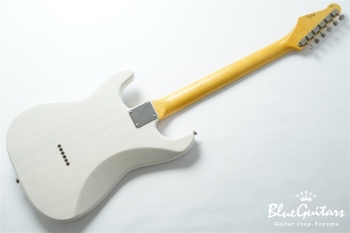 Model S. #216 Light Aged - White Blonde with Blue