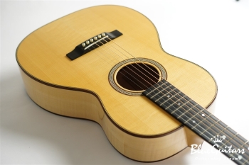 CTM 00-12F Adirondack Spruce / European Flame Maple 3-piece back