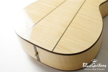 CTM 00-12F Adirondack Spruce / European Flame Maple 3-piece back