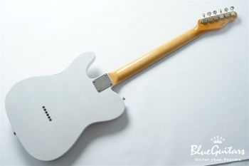 Model T. Patina #207 Light Aged - White Blonde with Blue