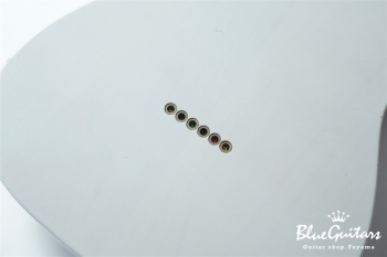 Model T. Patina #207 Light Aged - White Blonde with Blue