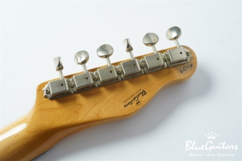 Model T. Patina #207 Light Aged - White Blonde with Blue