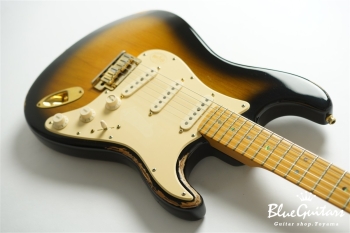50th Anniversary American Deluxe Stratocaster - 2-Color Sunburst
