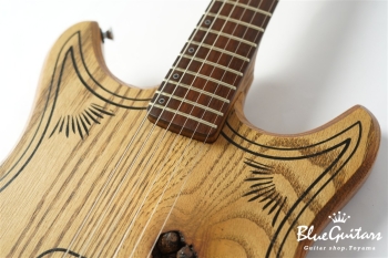 Magic 13 Guitar - Oak / Deity / No eye