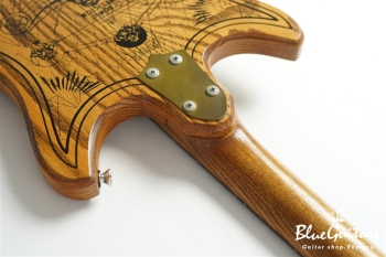 Magic 13 Guitar - Oak / Deity / No eye