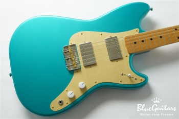 IRIS Patina #210 Light Aged - Faded Competition Burgundy with Brass