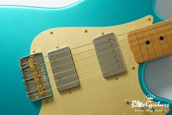 IRIS Patina #210 Light Aged - Faded Competition Burgundy with Brass