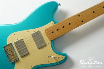 IRIS Patina #210 Light Aged - Faded Competition Burgundy with Brass