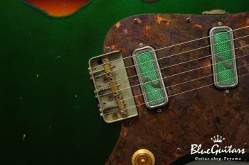 IRIS Patina #116 Medium Aged - Metallic Green over 3Tone Sunburst with Copper Red