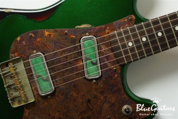 IRIS Patina #116 Medium Aged - Metallic Green over 3Tone Sunburst with Copper Red