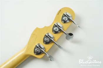 MJ1-STD/R - OWH w/ Acrylic Gold Pickguard