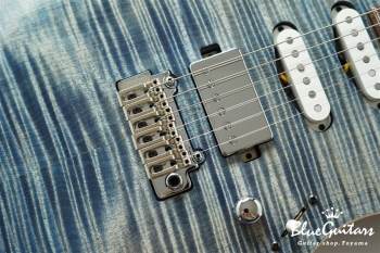 FUTURA-S SSH / Flame Maple Top, Fiji Mahogany Back - Faded Lazuli Blue