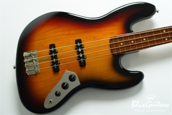 62 Jazz Bass Fretless - 3-Color Sunburst