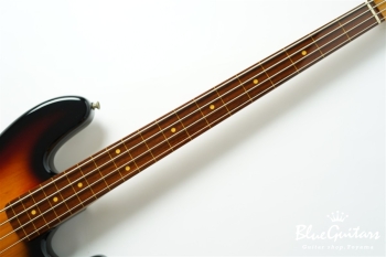 62 Jazz Bass Fretless - 3-Color Sunburst