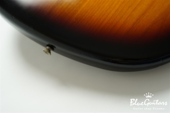 62 Jazz Bass Fretless - 3-Color Sunburst