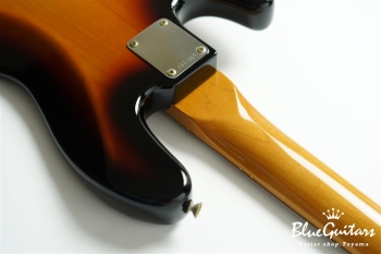 62 Jazz Bass Fretless - 3-Color Sunburst